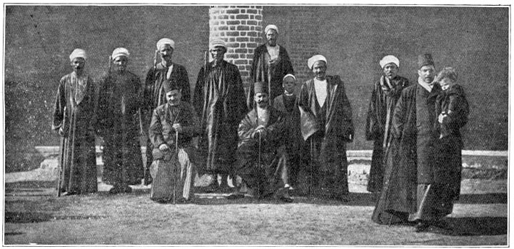 De ghafirs of nachtwakers van de familie Botros.