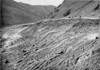 Between Gyabrabad and Kohrut.