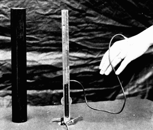 Fig. 34.&mdash;New venous pressure instrument. (After Eyster.)