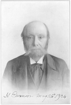 Last photograph of Henry Evans Evanion, conjurer and
collector, taken especially for this book in which he was deeply
interested. Died June 17th, 1905. From the Harry Houdini Collection.